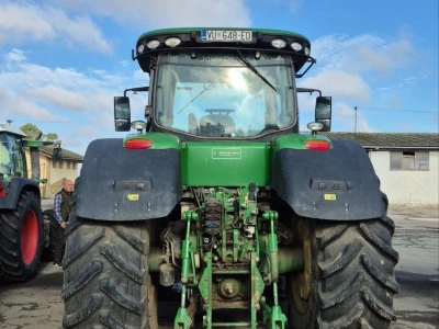 John Deere 8400R
