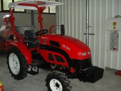 Traktor DF 304 4x4