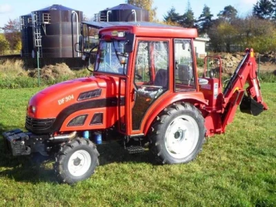 Traktor DF 304 4x4