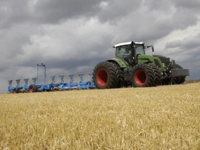 Lemken polunošeni plug okretač EuroTitan