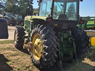 John Deere 4755