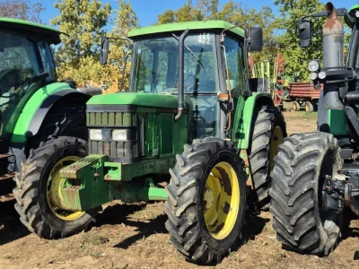 John Deere 6310