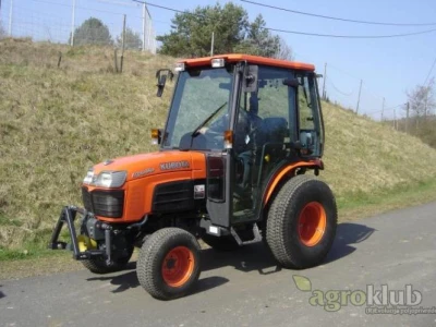 Traktor Kubota B2530