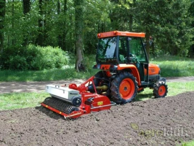 Traktor Kubota STV-40
