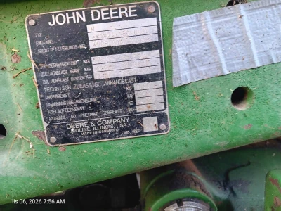 John Deere 6400