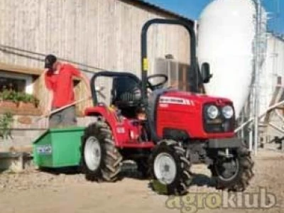 Traktor Massey Ferguson MF 1520