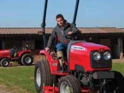 Traktor Massey Ferguson MF 1525