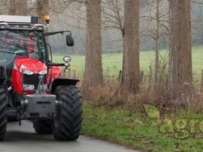 Traktor Massey Ferguson MF 6614
