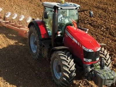 Traktor Massey Ferguson MF8680