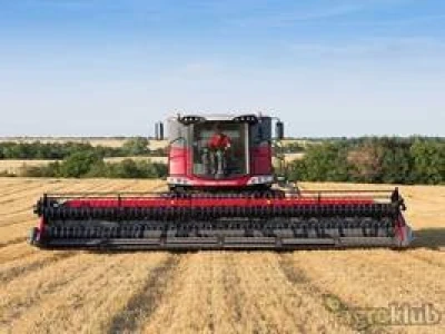 Kombajn Massey Ferguson Centora MF7382