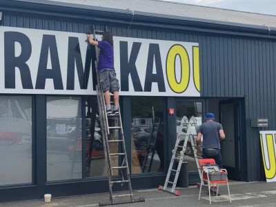 Zamislite NATPISNU PLOČU, REKLAMU koju svi primijete – i koja Vas reklamira 0-24h! ✨