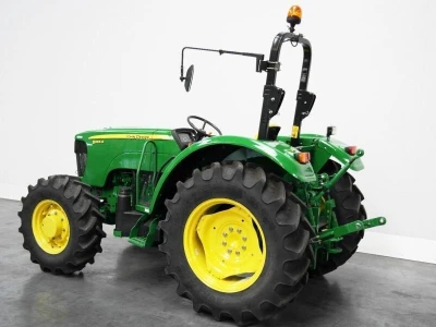 2013 John Deere 5055E – 650 radnih sati