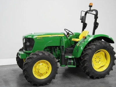 2013 John Deere 5055E – 650 radnih sati
