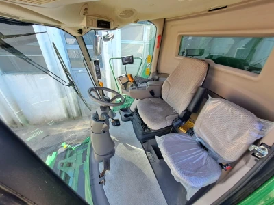 John Deere W650