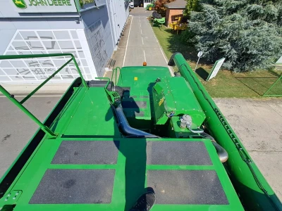 John Deere W650