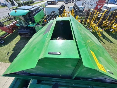 John Deere W650