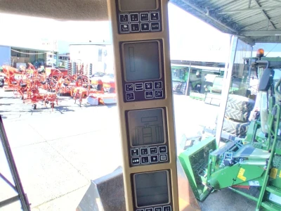 John Deere T550