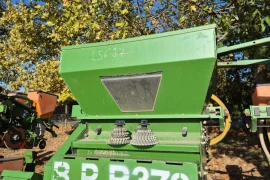 Deponator za mikro granule i pesticide
