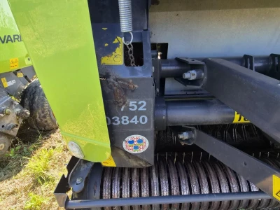 Presa za rolo bale Claas Variant 385 RC