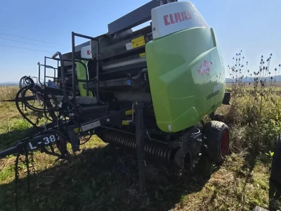 Presa za rolo bale Claas Variant 385 RC