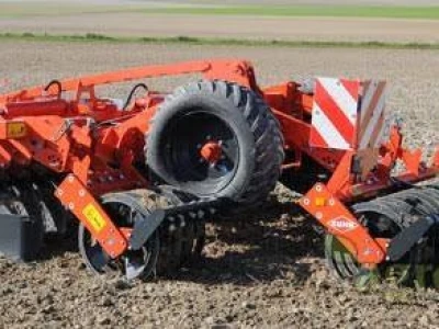 Kratka tanjurača KUHN Optimer+ 4003