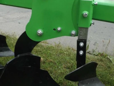 PLUG BOMET U031/1 (3+1), četverobrazni