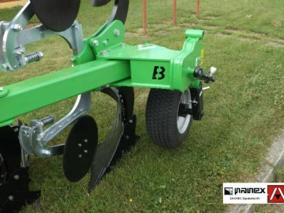 PLUG BOMET U064, trobrazni obrtni, rešetkaste daske
