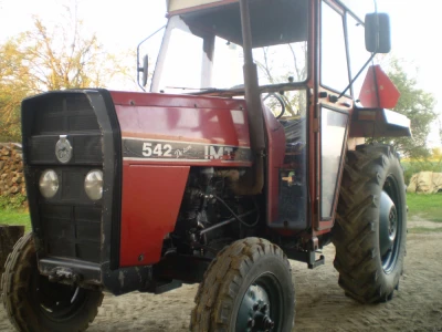 Traktor IMT 542