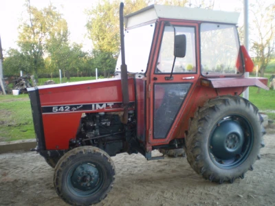 Traktor IMT 542