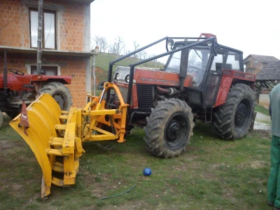 traktor zetor crystal 160 ks+šumska prikolica sa utovarivačem + snježna ralica