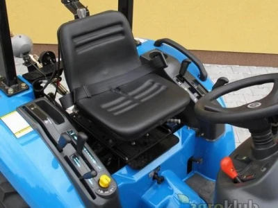 Traktor LS J 23 HST