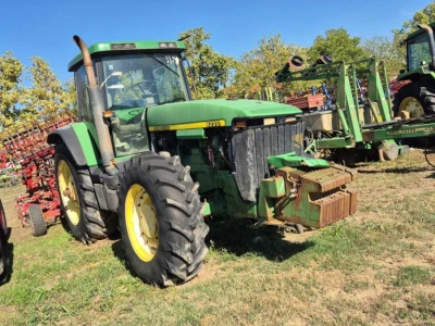 John Deere 8200