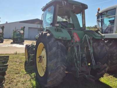 John Deere 8200