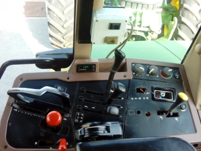 John Deere 7700
