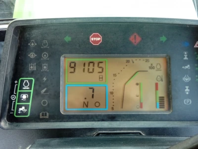 John Deere 7700
