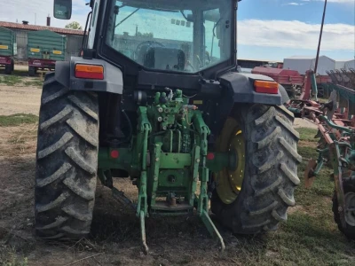 John Deere M6210