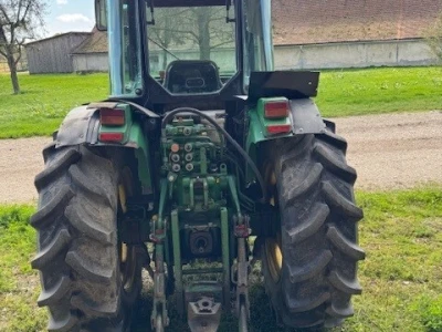 John Deere 5515F