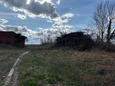 60000m2 poljoprivrednog zemljišta + šuma+Kuća