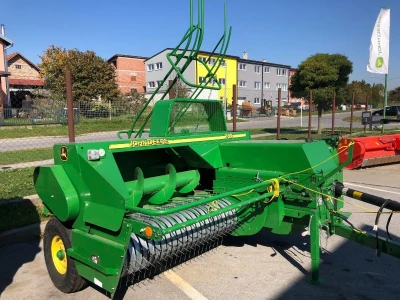 Balirka JOHN DEERE 349T