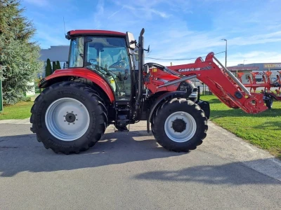 Case Farmall 105U