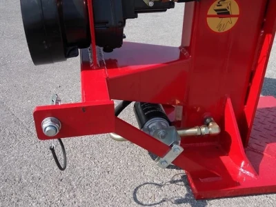 CJEPAČ DRVA NA TRAKTOR 22T - kardanski za metrice