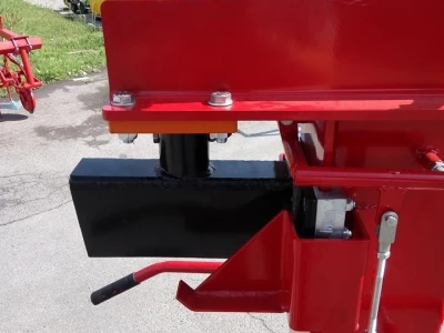 CJEPAČ DRVA NA TRAKTOR 22T - kardanski za metrice