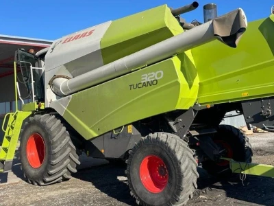 Claas Tucano 320 4×4