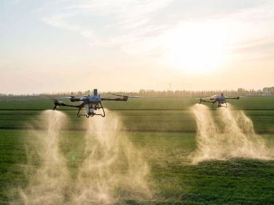 DJI AGRAS T55 - poljoprivredni dron