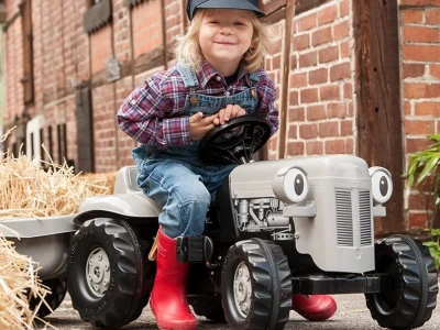 Rolly Toys traktor na pedale Little Grey Fergie sivi s prikolicom