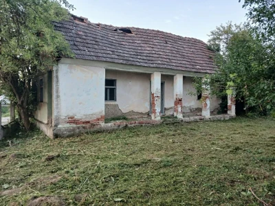 Imanje 1.958 m² uz glavnu cestu – Općina Crnac