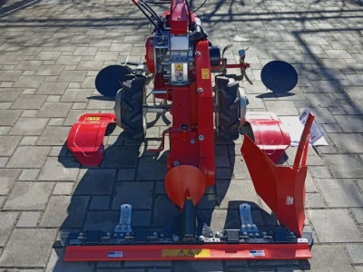 Motokultivator f560