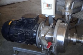 Na prodaju izmjenjivač topline i pumpa