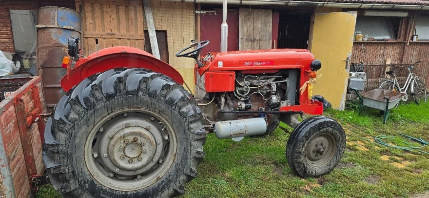 Traktor IMT