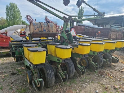 Sijačica John Deere 1760/12